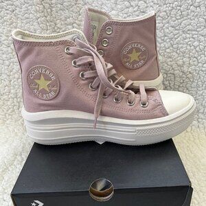 New in Box Chuck Taylor Converse pink/Mauve Canvas High Tops